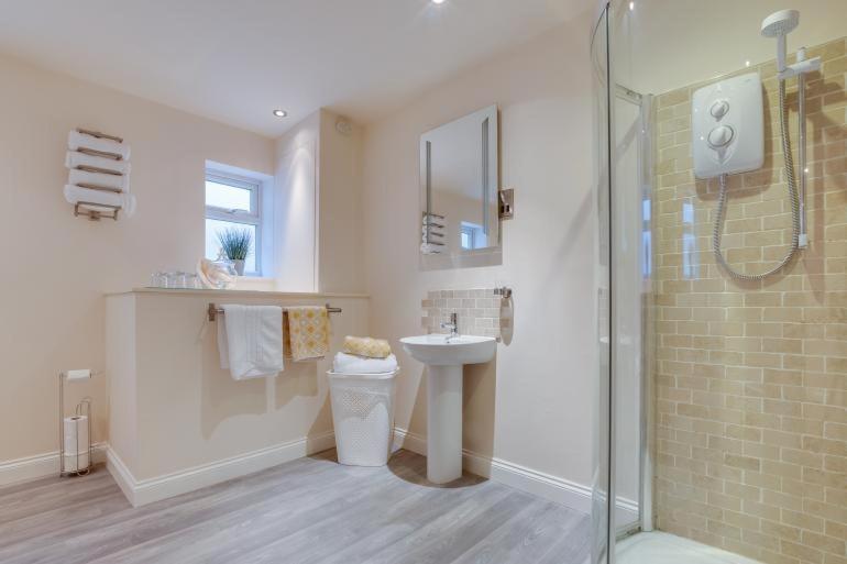 Number 3 Pier Road Apartment Уитби Экстерьер фото